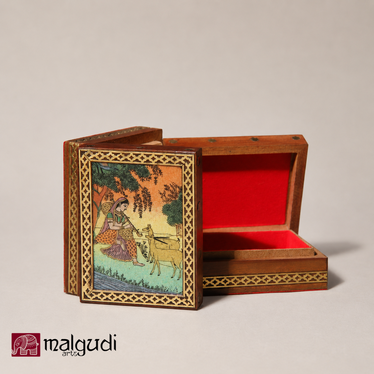 wooden jeweler box , small size, vitange style